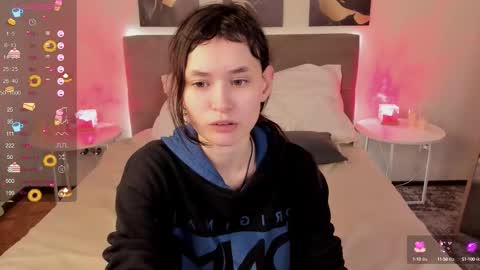 _emily__strike_ online show from October 16, 10:07 am