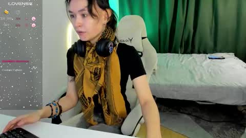 _emily__strike_ online show from January 13, 10:30 am