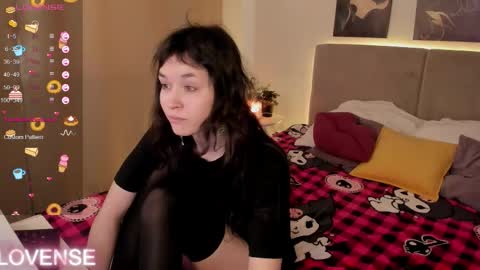 _emily__strike_ online show from February 11, 10:06 am