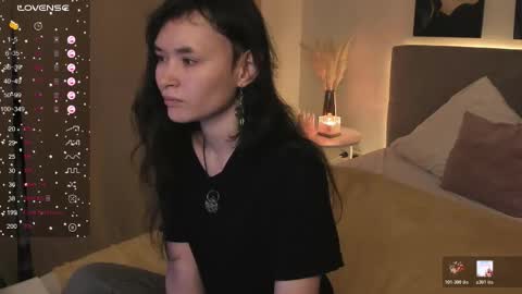 _emily__strike_ online show from December 21, 10:19 am