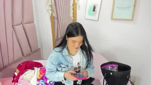 emily  online show from May 11, 1:24 pm