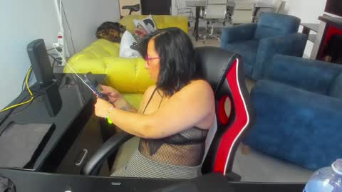Snapshot of _emma_loyd_ chatting on January 23, 7:29 pm Emma online show from January 23, 7:29 pm