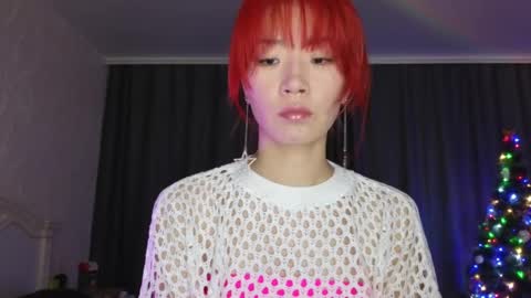 Snapshot of _eve____ chatting on December 16, 8:31 am EveEva online show from December 16, 8:31 am