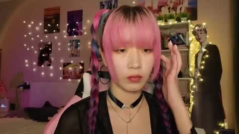 EveEva online show from February 25, 3:27 am