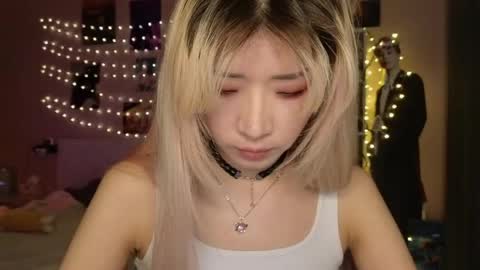 EveEva online show from May 9, 3:41 am