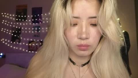 EveEva online show from May 27, 1:57 am