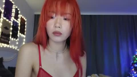 Snapshot of _eve____ chatting on December 24, 10:11 am EveEva online show from December 24, 10:11 am