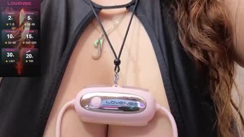  evoni  online show from October 21, 9:08 pm