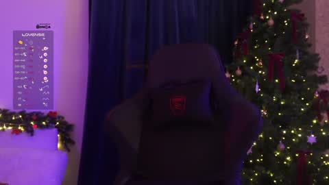 Snapshot of _gardenofeden_ chatting on December 24, 5:44 pm gardenofeden online show from December 24, 5:44 pm