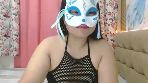 glamour online show from April 9, 12:54 pm