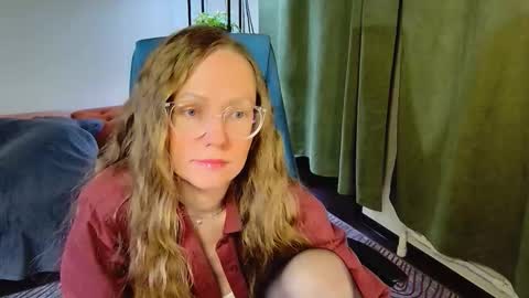 _goldilocks__ online show from November 21, 5:37 pm