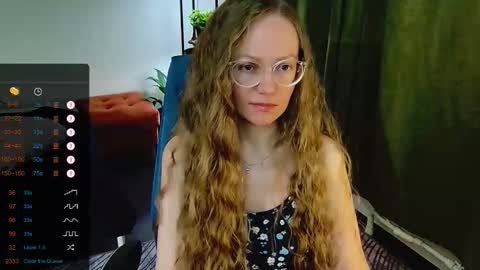 Snapshot of _goldilocks__ chatting on September 21, 9:08 am _goldilocks__ online show from September 21, 9:08 am