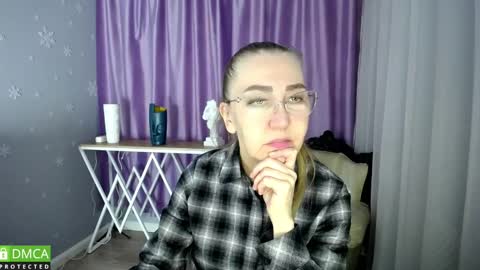 _greybunny_ online show from January 26, 9:08 am