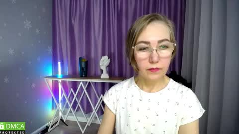 _greybunny_ online show from November 8, 11:26 am