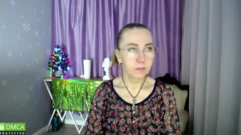_greybunny_ online show from January 13, 9:30 am