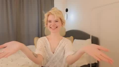 Alisha online show from May 24, 12:26 pm