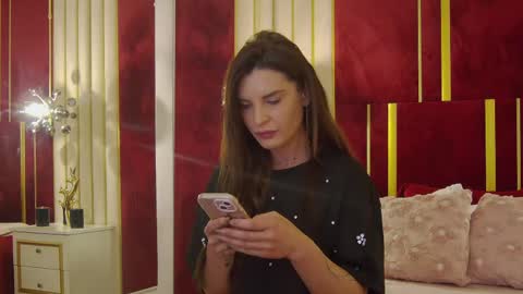 _hot_neighbour online show from May 9, 3:19 am
