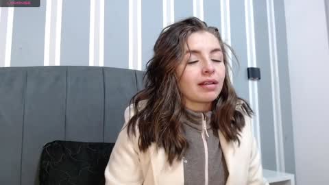 Snapshot of _isaabellaa chatting on December 21, 12:06 pm Isa online show from December 21, 12:06 pm
