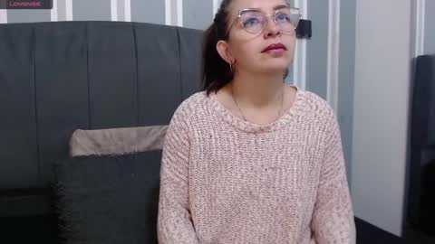 Snapshot of _isaabellaa chatting on January 19, 11:23 am Isa online show from January 19, 11:23 am