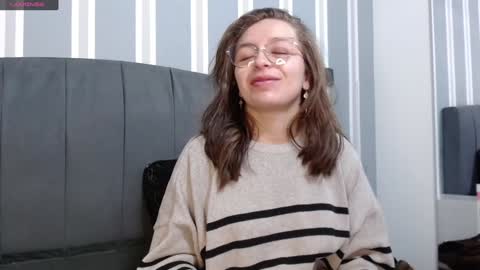 Snapshot of _isaabellaa chatting on December 22, 11:44 am Isa online show from December 22, 11:44 am