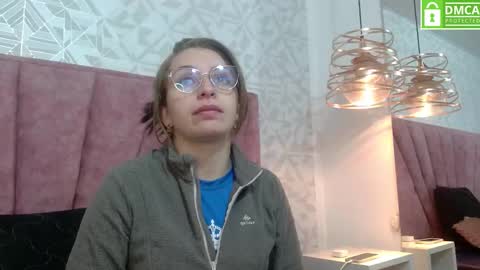 Snapshot of _isaabellaa chatting on February 22, 12:08 pm Isa online show from February 22, 12:08 pm
