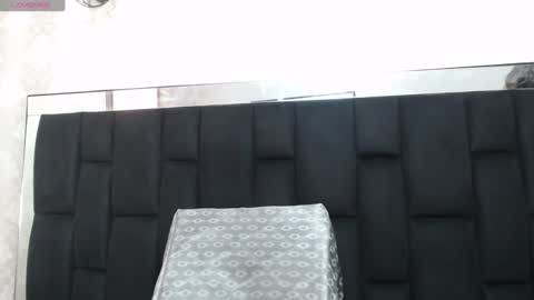 Snapshot of _isaabellaa chatting on January 10, 11:33 am Isa online show from January 10, 11:33 am