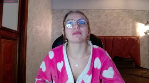 Snapshot of _isaabellaa chatting on September 12, 4:03 pm Isa online show from September 12, 4:03 pm