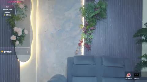 Annie online show from November 20, 7:26 pm