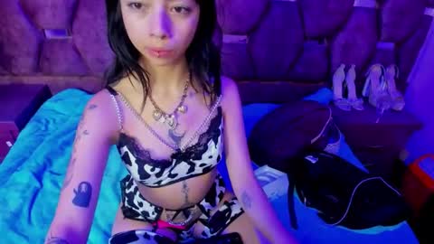  Ivy Luna online show from May 17, 6:40 pm