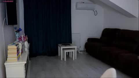 Jocelyn online show from February 17, 3:00 pm