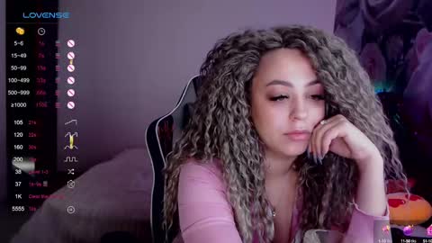 _just_a_queen_3 online show from December 31, 8:59 am