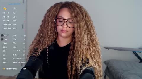 _just_a_queen_3 online show from March 8, 9:13 am