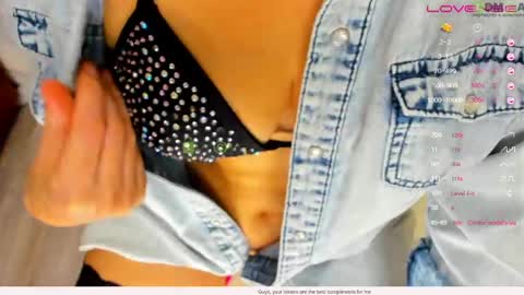_justcallme_ online show from May 10, 10:23 pm