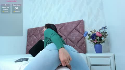 Snapshot of _karla_brunette_ chatting on January 29, 7:22 pm Amanda online show from January 29, 7:22 pm