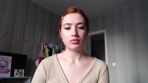 katemiller online show from December 17, 5:29 am