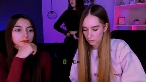 _kellykitten_ online show from March 19, 10:08 am