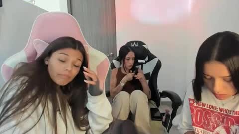 khloe sweet online show from October 29, 6:43 pm