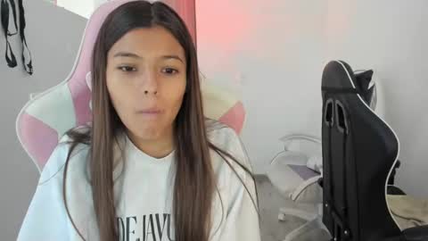 khloe sweet online show from October 8, 5:50 pm