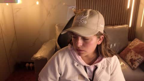 _kitten_1 online show from January 7, 3:54 am