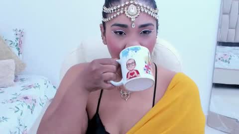 NAILHA SAJANI  online show from September 17, 8:18 pm