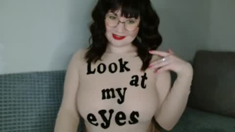 Snapshot of _lalilu_ chatting on January 10, 4:09 pm _lalilu_ online show from January 10, 4:09 pm
