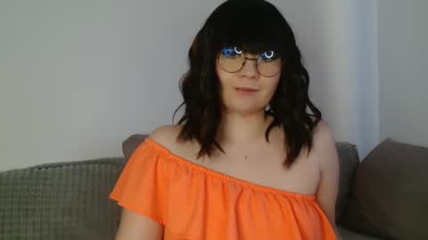 Snapshot of _lalilu_ chatting on February 23, 5:28 am _lalilu_ online show from February 23, 5:28 am