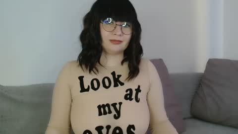 Snapshot of _lalilu_ chatting on March 3, 11:36 am _lalilu_ online show from March 3, 11:36 am