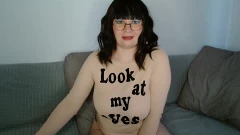 Snapshot of _lalilu_ chatting on September 9, 1:44 pm _lalilu_ online show from September 9, 1:44 pm