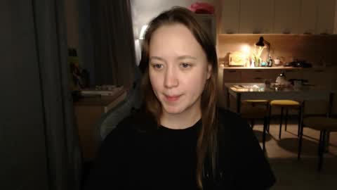 _lalune_ online show from March 12, 2:31 pm