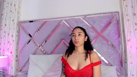 Snapshot of _lanna_jhonson_ chatting on December 9, 1:07 am Lanna online show from December 9, 1:07 am