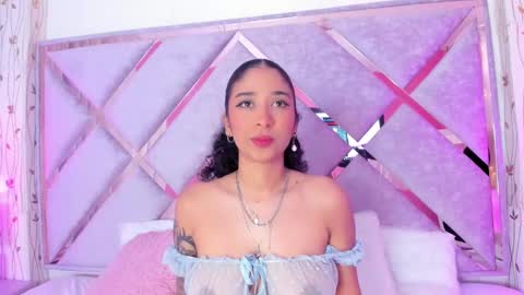Snapshot of _lanna_jhonson_ chatting on February 14, 12:25 pm Lanna online show from February 14, 12:25 pm