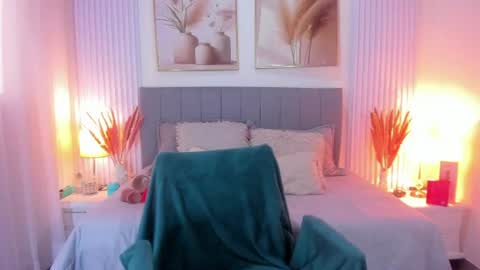 paulina  online show from June 29, 7:13 pm