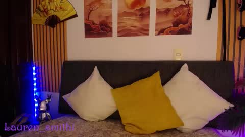 Lauren online show from November 29, 7:45 am