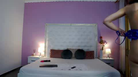 Lena Paul online show from May 8, 4:38 am